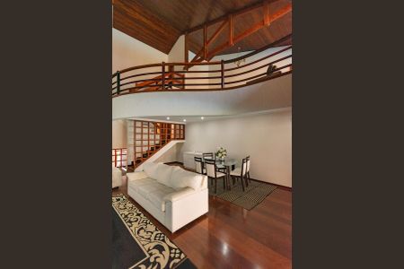 Casa para alugar com 400m², 4 quartos e 3 vagas Casa para alugar com 400m², 4 quartos e 3 vagasSala de Estar