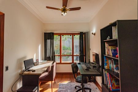 Casa para alugar com 400m², 4 quartos e 3 vagas Casa para alugar com 400m², 4 quartos e 3 vagasEscritório