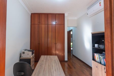 Casa para alugar com 400m², 4 quartos e 3 vagas Casa para alugar com 400m², 4 quartos e 3 vagasSuíte 2