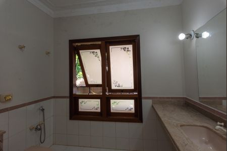 Casa para alugar com 400m², 4 quartos e 3 vagas Casa para alugar com 400m², 4 quartos e 3 vagasBanheiro da Suíte 4