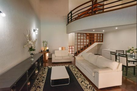 Casa para alugar com 400m², 4 quartos e 3 vagas Casa para alugar com 400m², 4 quartos e 3 vagasSala de Estar