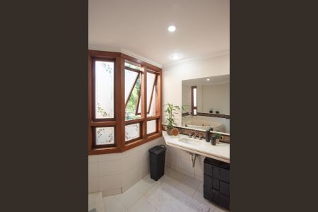 Casa para alugar com 400m², 4 quartos e 3 vagas Casa para alugar com 400m², 4 quartos e 3 vagasBanheiro da Suíte 1