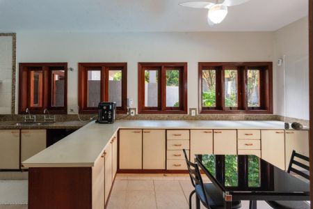 Casa para alugar com 400m², 4 quartos e 3 vagas Casa para alugar com 400m², 4 quartos e 3 vagasCozinha