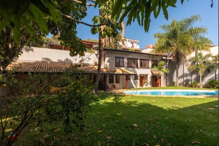 Casa para alugar com 400m², 4 quartos e 3 vagas Casa para alugar com 400m², 4 quartos e 3 vagasPiscina