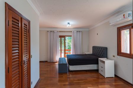 Casa para alugar com 400m², 4 quartos e 3 vagas Casa para alugar com 400m², 4 quartos e 3 vagasSuíte 3