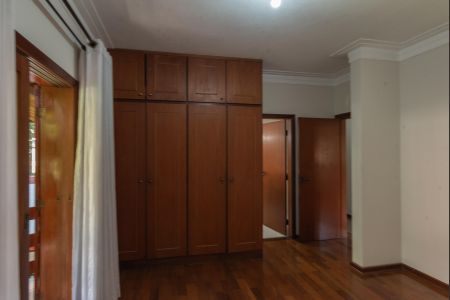 Casa para alugar com 400m², 4 quartos e 3 vagas Casa para alugar com 400m², 4 quartos e 3 vagasSuíte 4