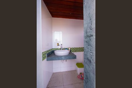 Casa para alugar com 500m², 6 quartos e 4 vagas Casa para alugar com 500m², 6 quartos e 4 vagasLavabo da piscina