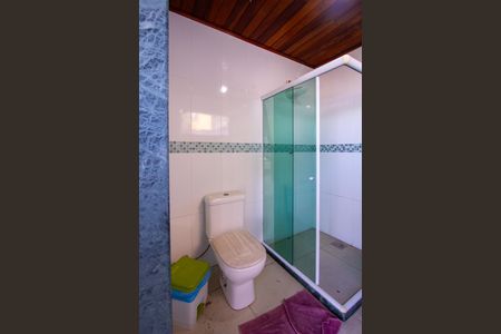 Casa para alugar com 500m², 6 quartos e 4 vagas Casa para alugar com 500m², 6 quartos e 4 vagasBanheiro externo 1