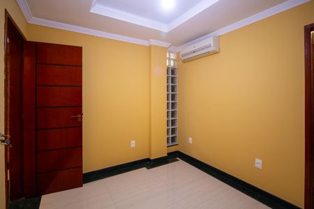 Casa para alugar com 500m², 6 quartos e 4 vagas Casa para alugar com 500m², 6 quartos e 4 vagasSuíte 2