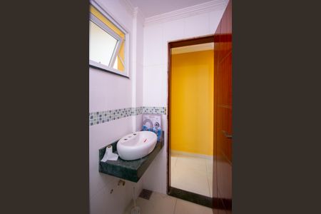 Casa para alugar com 500m², 6 quartos e 4 vagas Casa para alugar com 500m², 6 quartos e 4 vagasBanheiro de Serviço