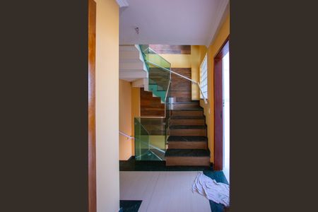 Casa para alugar com 500m², 6 quartos e 4 vagas Casa para alugar com 500m², 6 quartos e 4 vagasCorredor