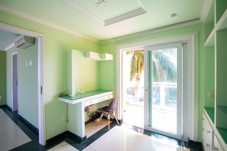 Casa para alugar com 500m², 6 quartos e 4 vagas Casa para alugar com 500m², 6 quartos e 4 vagasCloset da suíte 1