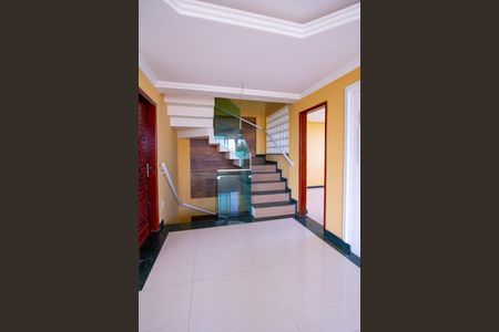 Casa para alugar com 500m², 6 quartos e 4 vagas Casa para alugar com 500m², 6 quartos e 4 vagasSala 1