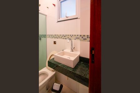 Casa para alugar com 500m², 6 quartos e 4 vagas Casa para alugar com 500m², 6 quartos e 4 vagasBanheiro Social 2