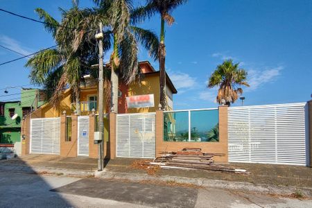 Casa para alugar com 500m², 6 quartos e 4 vagas Casa para alugar com 500m², 6 quartos e 4 vagasFachada