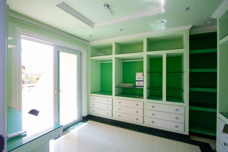 Casa para alugar com 500m², 6 quartos e 4 vagas Casa para alugar com 500m², 6 quartos e 4 vagasCloset da suíte 1