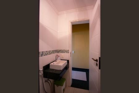 Casa para alugar com 500m², 6 quartos e 4 vagas Casa para alugar com 500m², 6 quartos e 4 vagasBanheiro Social 1