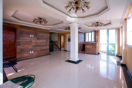 Casa para alugar com 500m², 6 quartos e 4 vagas Casa para alugar com 500m², 6 quartos e 4 vagasSala 1