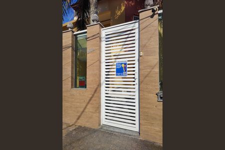 Casa para alugar com 500m², 6 quartos e 4 vagas Casa para alugar com 500m², 6 quartos e 4 vagasFachada