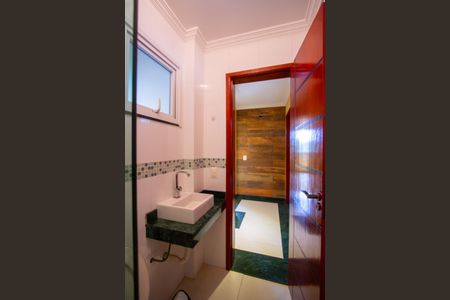 Casa para alugar com 500m², 6 quartos e 4 vagas Casa para alugar com 500m², 6 quartos e 4 vagasBanheiro Social 2