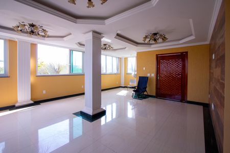 Casa para alugar com 500m², 6 quartos e 4 vagas Casa para alugar com 500m², 6 quartos e 4 vagasSala 1