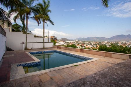 Casa para alugar com 500m², 6 quartos e 4 vagas Casa para alugar com 500m², 6 quartos e 4 vagasPiscina