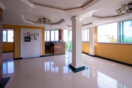 Casa para alugar com 500m², 6 quartos e 4 vagas Casa para alugar com 500m², 6 quartos e 4 vagasSala 1