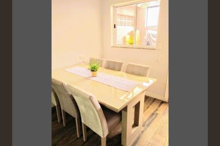 Casa à venda com 140m², 2 quartos e 2 vagas