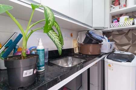 Casa à venda com 300m², 4 quartos e 8 vagas Casa à venda com 300m², 4 quartos e 8 vagasÁrea de serviço