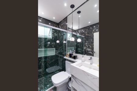 Casa à venda com 300m², 4 quartos e 8 vagas Casa à venda com 300m², 4 quartos e 8 vagasBanheiro 2