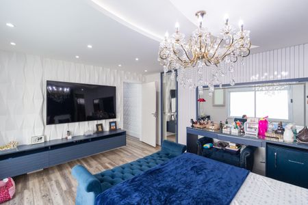 Casa à venda com 300m², 4 quartos e 8 vagas Casa à venda com 300m², 4 quartos e 8 vagasSuíte