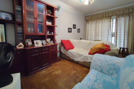 Casa à venda com 280m², 3 quartos e 2 vagas Casa à venda com 280m², 3 quartos e 2 vagasSala de Estar