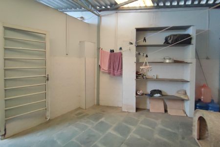 Casa à venda com 280m², 3 quartos e 2 vagas Casa à venda com 280m², 3 quartos e 2 vagasQuintal