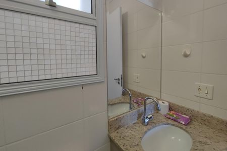 Apartamento à venda com 62m², 3 quartos e 1 vaga Apartamento à venda com 62m², 3 quartos e 1 vagaBanheiro Social