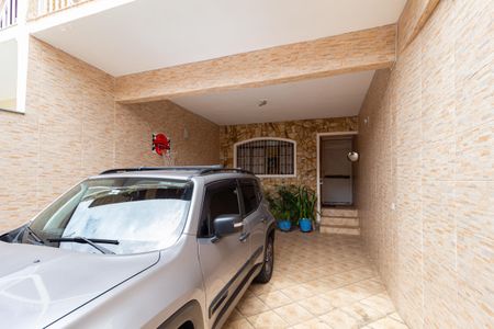 Casa à venda com 237m², 3 quartos e 4 vagas Casa à venda com 237m², 3 quartos e 4 vagasGaragem