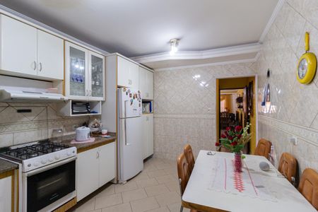 Casa à venda com 237m², 3 quartos e 4 vagas Casa à venda com 237m², 3 quartos e 4 vagasCozinha