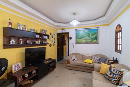 Casa à venda com 237m², 3 quartos e 4 vagas Casa à venda com 237m², 3 quartos e 4 vagasSala