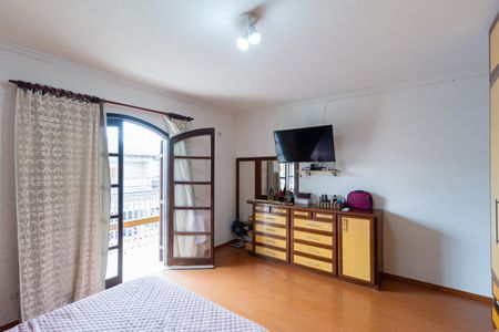 Casa à venda com 237m², 3 quartos e 4 vagas Casa à venda com 237m², 3 quartos e 4 vagasSuíte