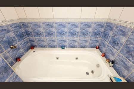 Casa à venda com 170m², 3 quartos e 2 vagas Casa à venda com 170m², 3 quartos e 2 vagasBanheiro da Suíte