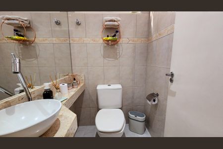 Casa à venda com 170m², 3 quartos e 2 vagas Casa à venda com 170m², 3 quartos e 2 vagasLavabo