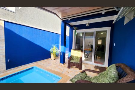 Casa à venda com 170m², 3 quartos e 2 vagas Casa à venda com 170m², 3 quartos e 2 vagasQuintal