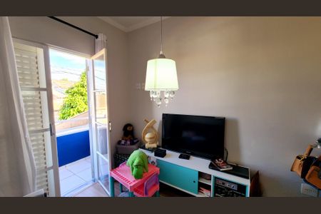 Casa à venda com 170m², 3 quartos e 2 vagas Casa à venda com 170m², 3 quartos e 2 vagasQuarto 2