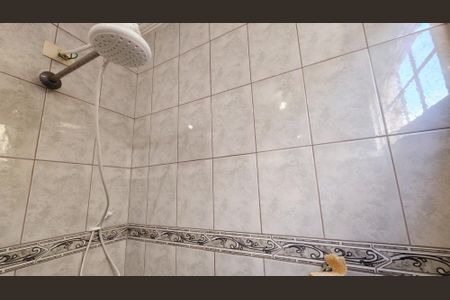 Casa à venda com 170m², 3 quartos e 2 vagas Casa à venda com 170m², 3 quartos e 2 vagasBanheiro Social