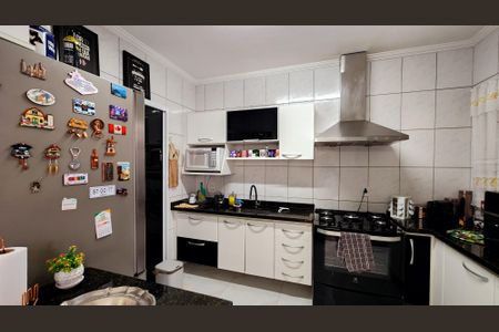 Casa à venda com 170m², 3 quartos e 2 vagas Casa à venda com 170m², 3 quartos e 2 vagasCozinha