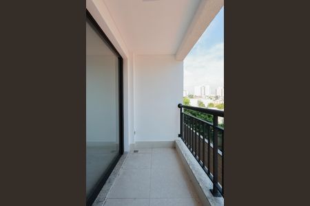 Apartamento à venda com 38m², 1 quarto e 1 vaga Apartamento à venda com 38m², 1 quarto e 1 vagaVaranda