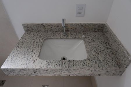 Apartamento à venda com 38m², 1 quarto e 1 vaga Apartamento à venda com 38m², 1 quarto e 1 vagaBanheiro da Suíte