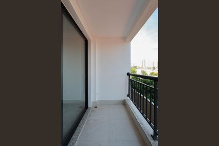 Apartamento à venda com 38m², 1 quarto e 1 vaga Apartamento à venda com 38m², 1 quarto e 1 vagaVaranda