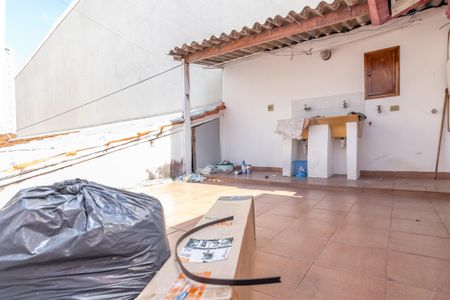 Casa à venda com 100m², 3 quartos e 1 vaga Casa à venda com 100m², 3 quartos e 1 vagaTerraço