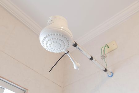 Casa à venda com 110m², 3 quartos e 2 vagas Casa à venda com 110m², 3 quartos e 2 vagasBanheiro da Suíte