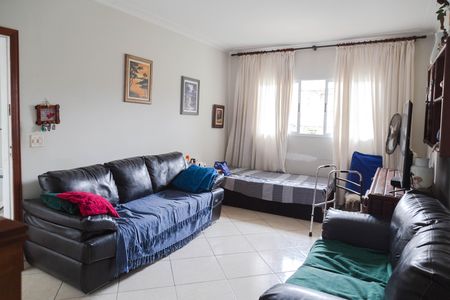 Casa à venda com 110m², 3 quartos e 2 vagas Casa à venda com 110m², 3 quartos e 2 vagasSala